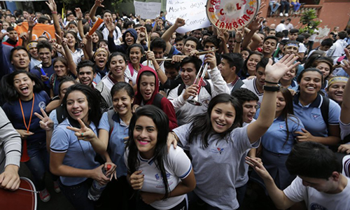 Renuncia Ministra de Educación Paraguaya