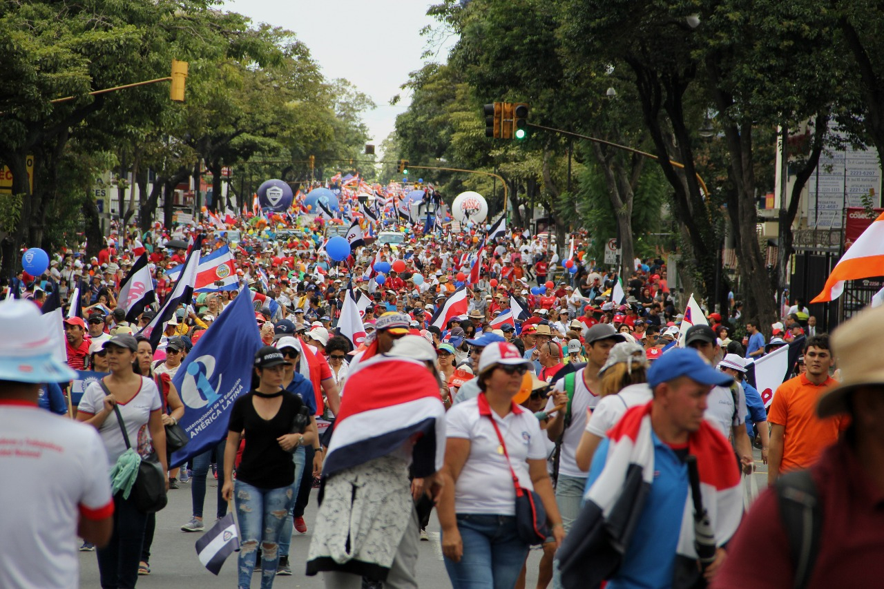 Histórica movilización de Costa Rica contra reforma fiscal regresiva