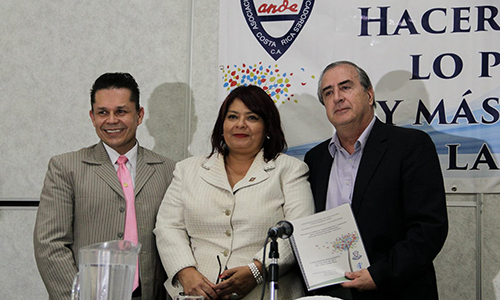 ANDE entrega propuesta pedagógica alternativa al Ministerio de Educación Pública