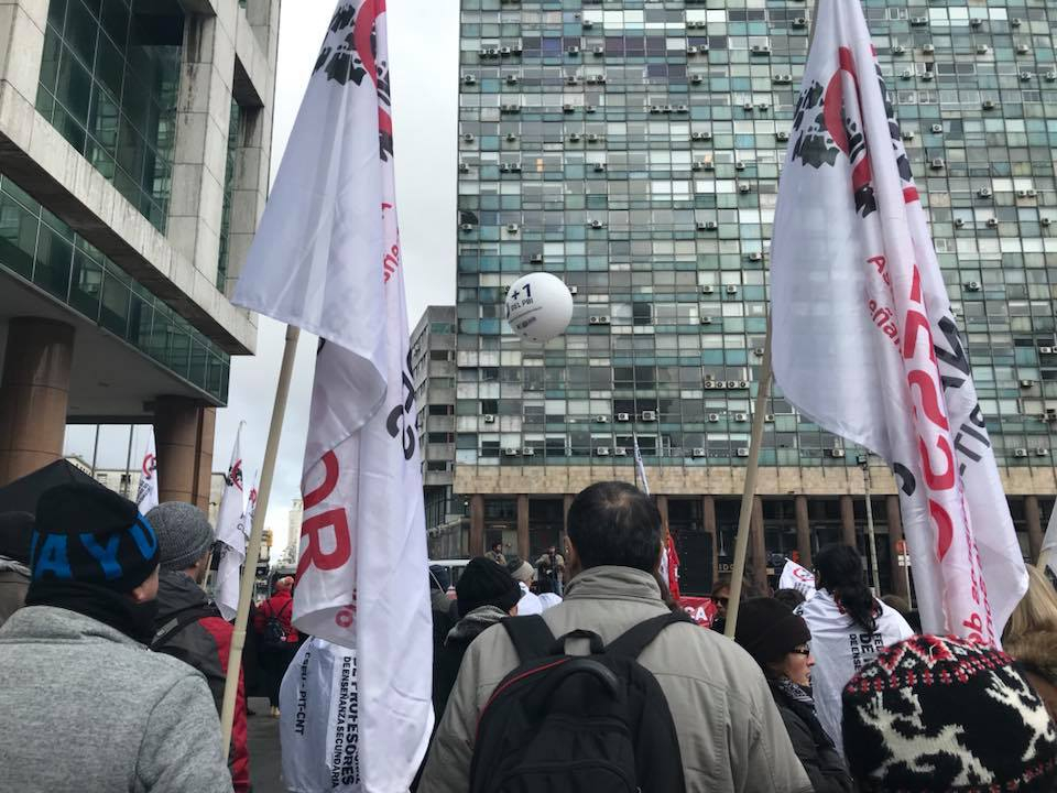 Docentes uruguayos exigen más presupuesto para la educación pública