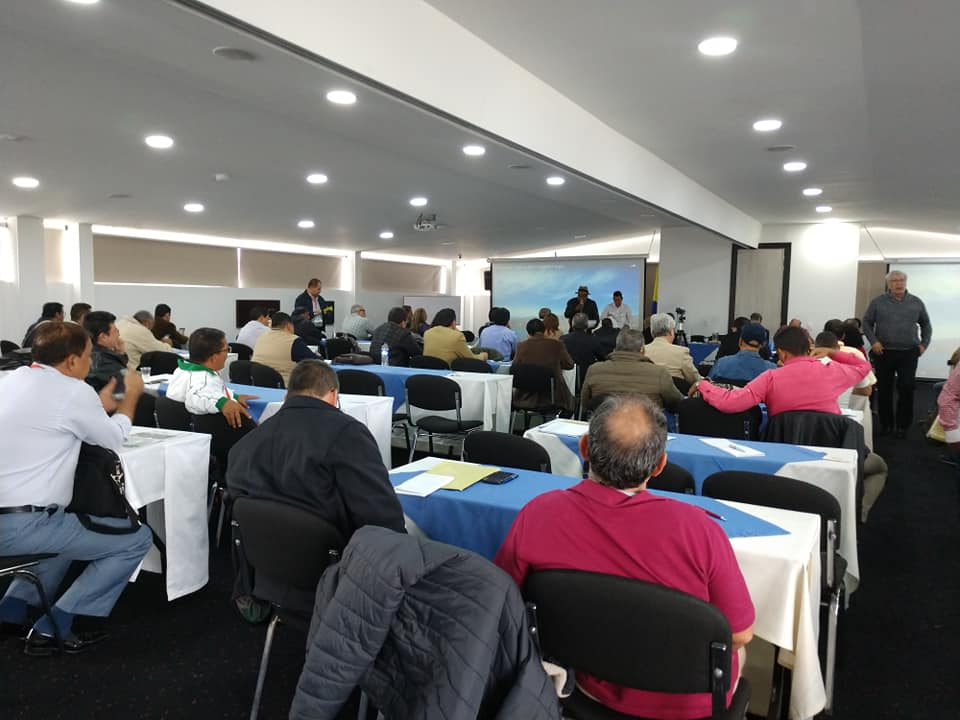 Colombia: docentes convocan a paro contra violencia y amenazas