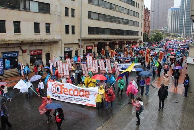 Colombia: masiva manifestación docente en Bogotá