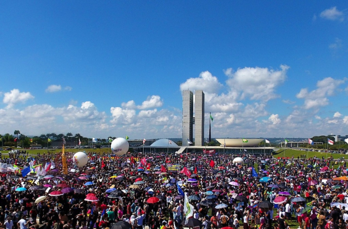 Huelga Nacional de Educación en Brasil: Tsunami en defensa de la Educación Pública 