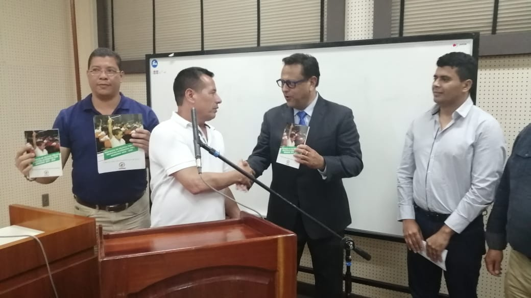 Honduras: COLPROSUMAH hizo entrega oficial de Propuesta de Política Pública Educativa