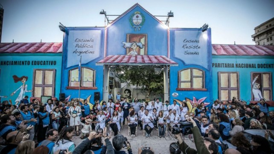 Argentina: Gobierno restablece la Paritaria Nacional Docente