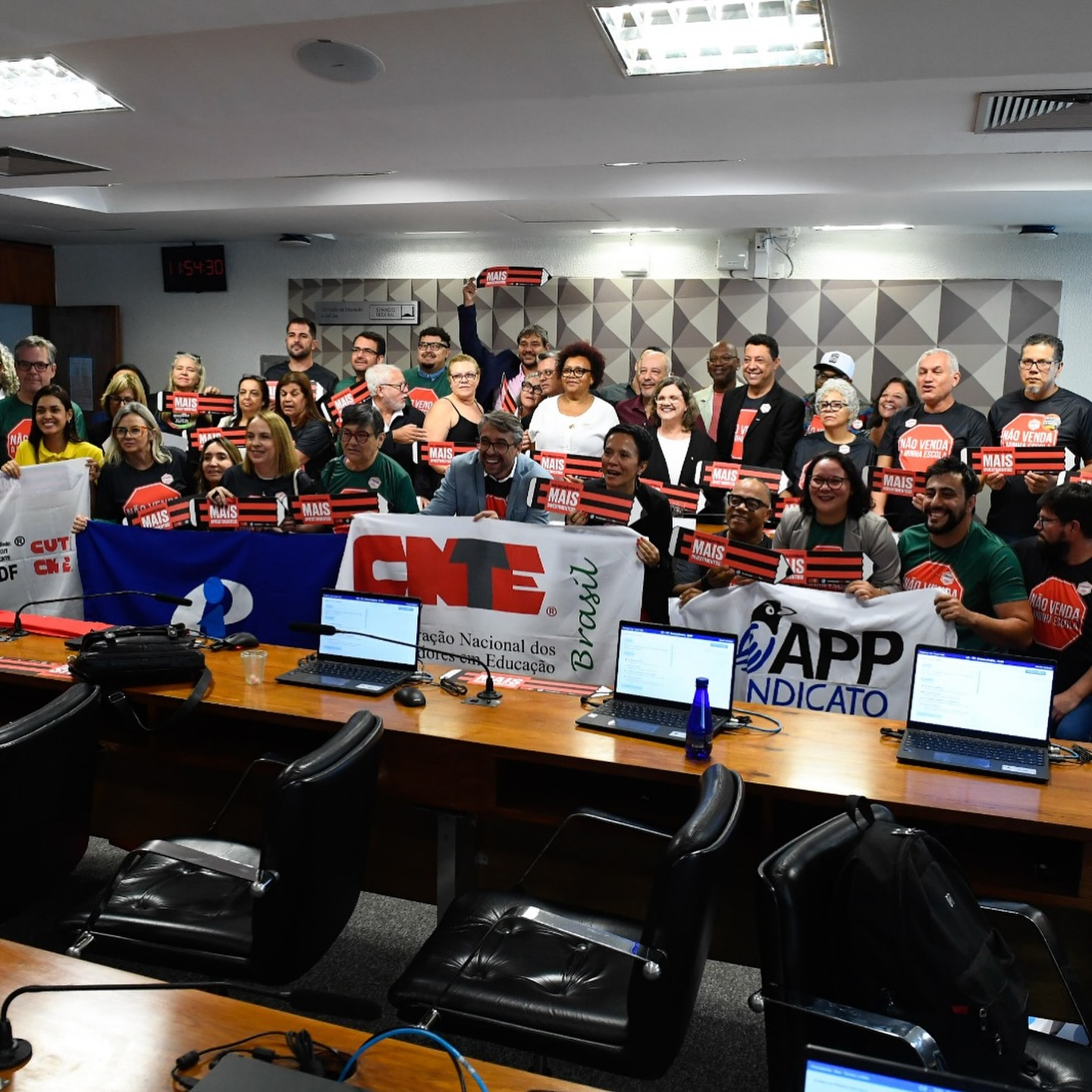 Brasil: CNTE exige mayor financiamiento público para la educación pública en audiencia en el Senado 