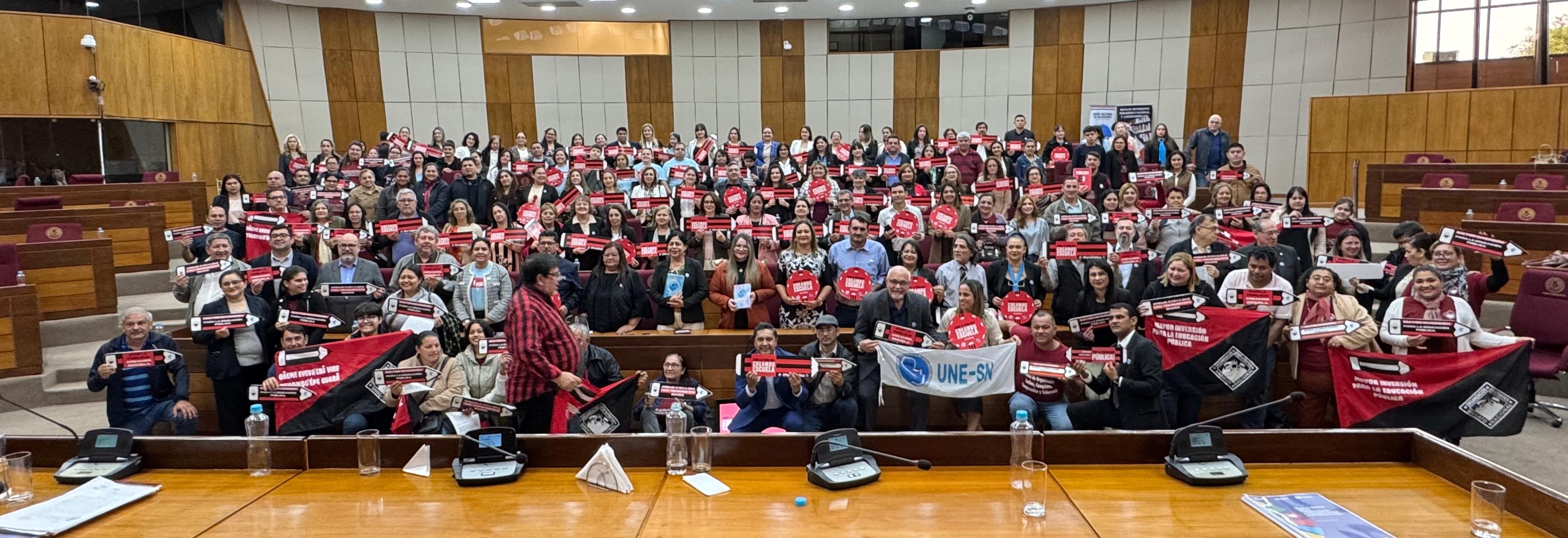 Paraguay: OTEP-A y UNE-SN presentan junto a la IEAL recomendaciones de las Naciones Unidas para la profesión docente y defienden el financiamiento de la educación pública paraguaya