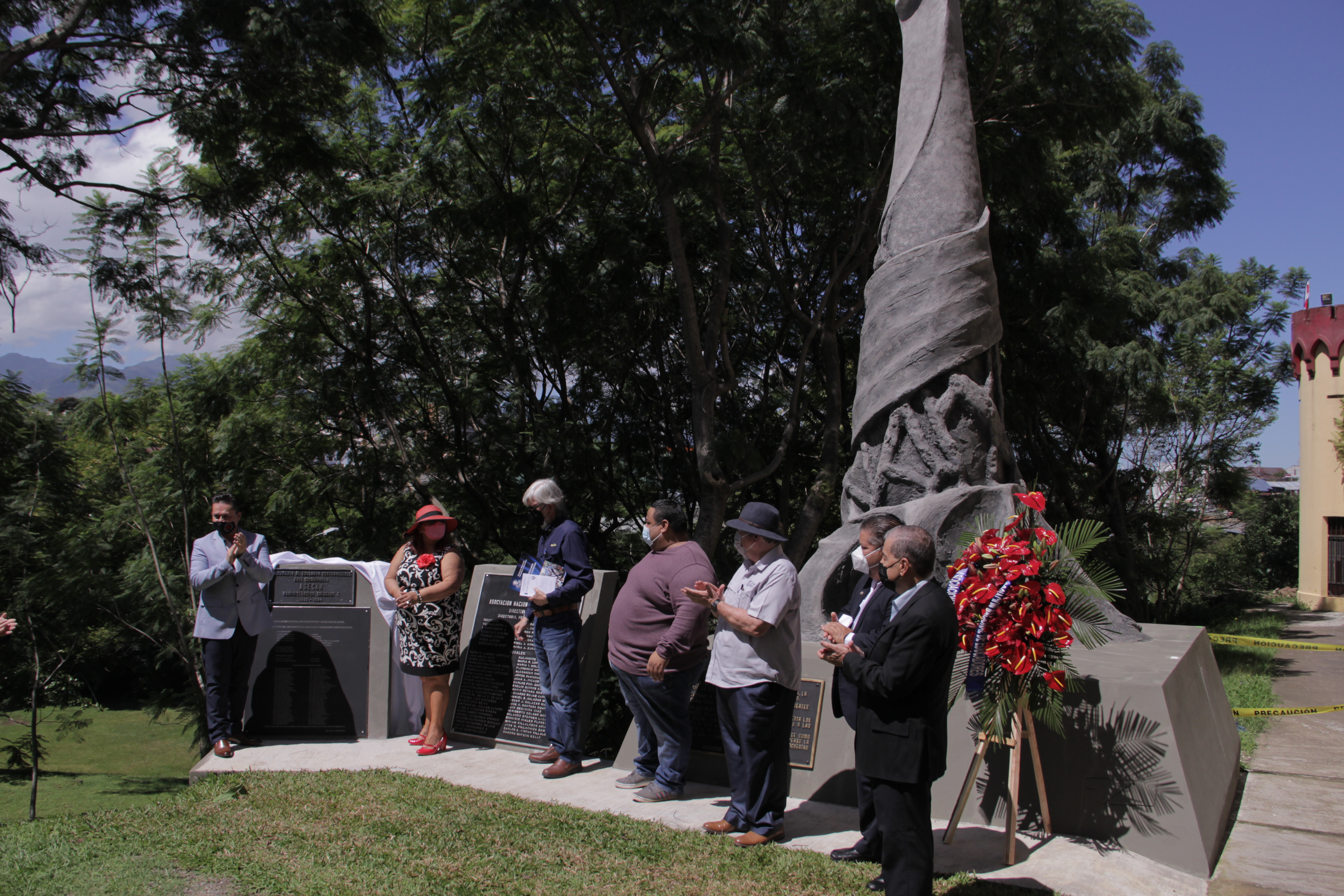 Costa Rica: Traslado y restauración del Monumento al Educador y la Educadora 