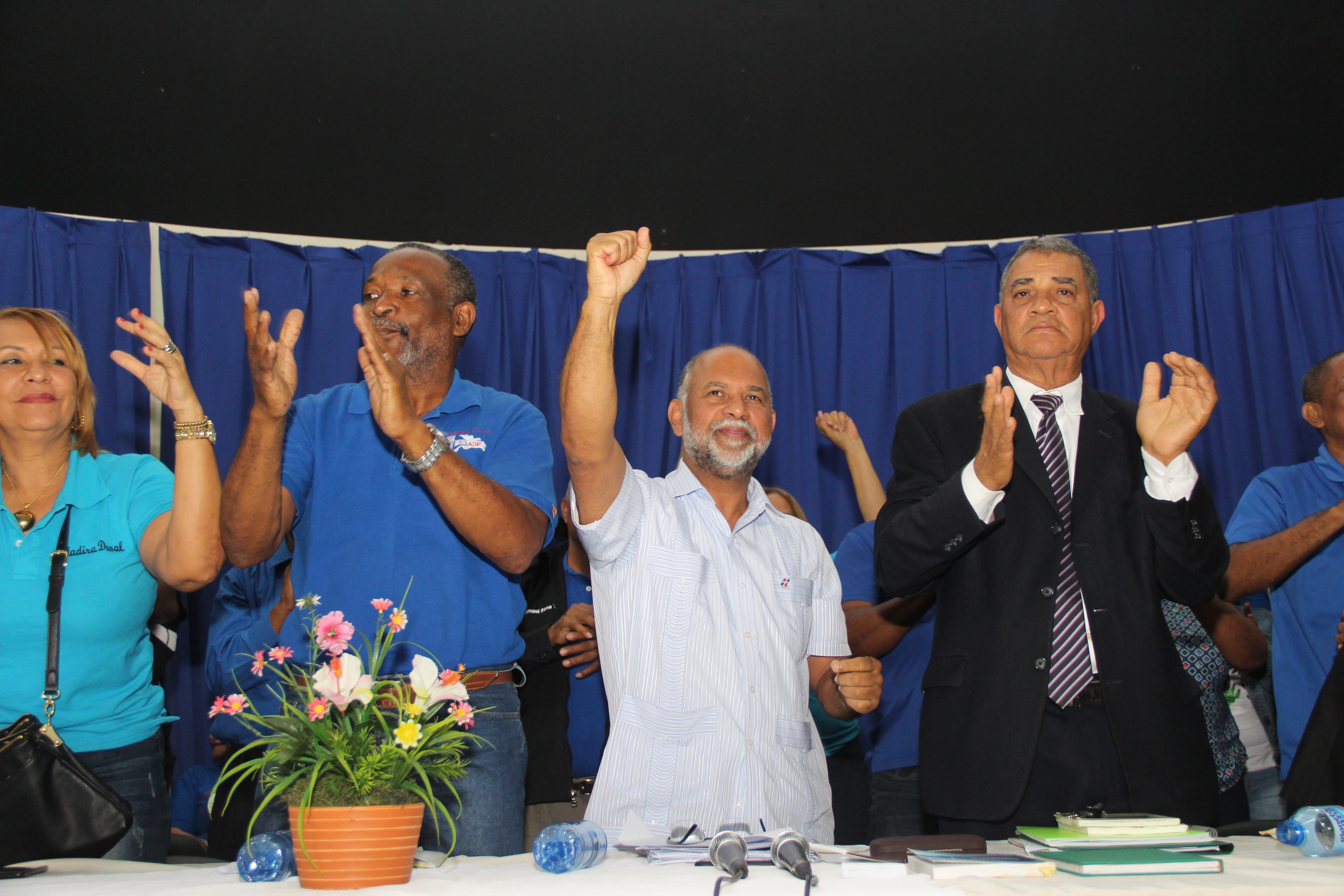 Docentes se movilizan por fortalecimiento de carrera docente