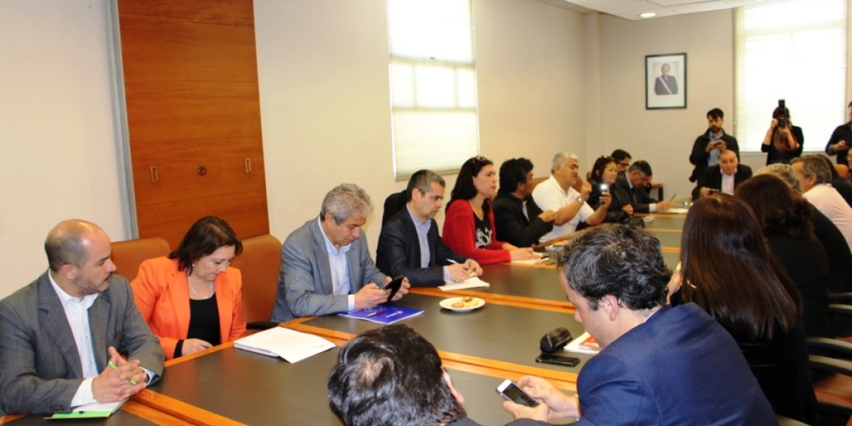 Mesa de negociación de ajuste salarial del sector público de Chile