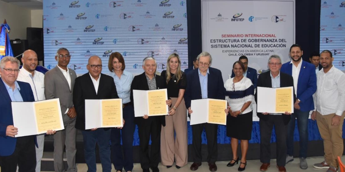 Seminario de Gobernanza del Sistema Nacional de Educación ADP