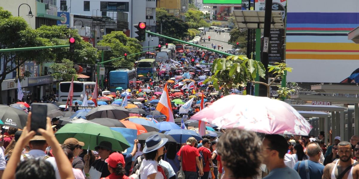 Marcha por la educación pública en Costa Rica